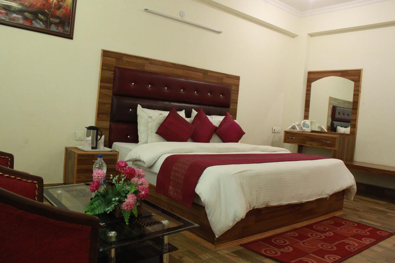Utopia Resorts & Spa Manāli Esterno foto