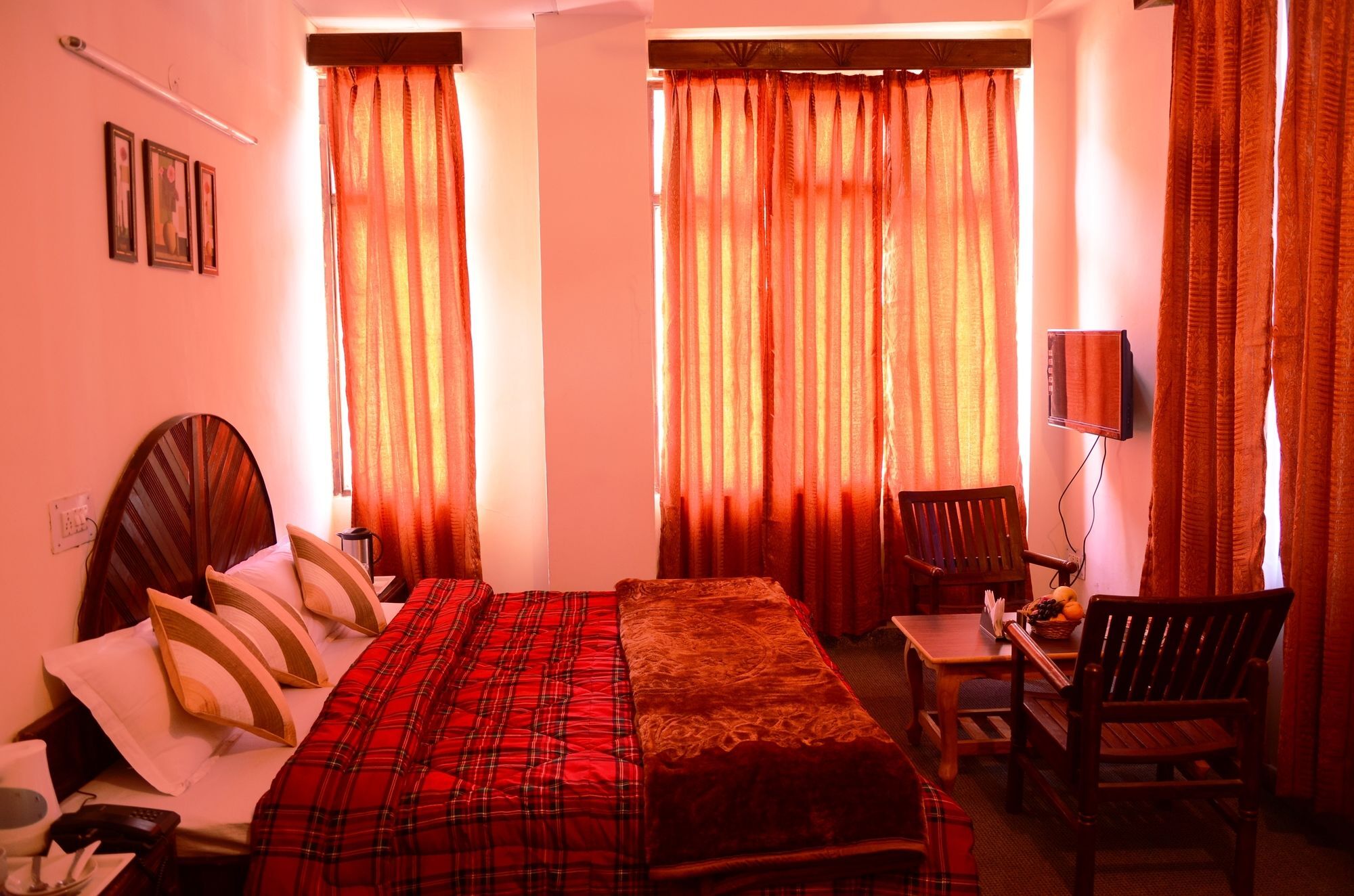 Utopia Resorts & Spa Manāli Esterno foto