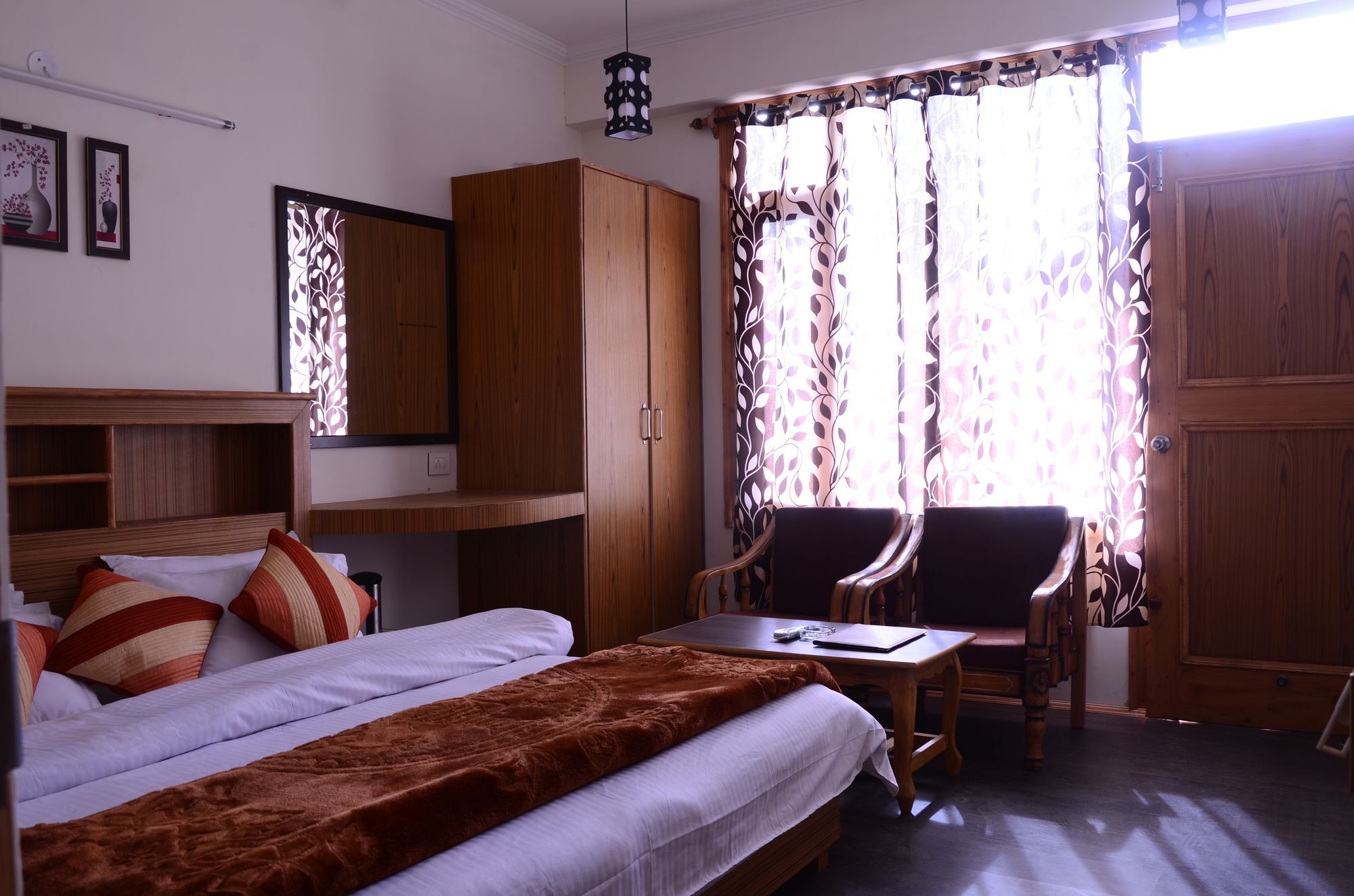 Utopia Resorts & Spa Manāli Esterno foto